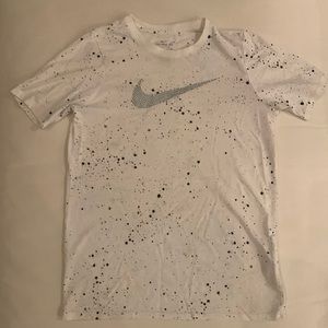 Nike boy’s size large dri fit